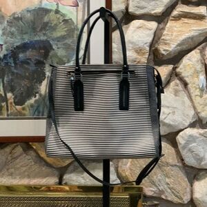 Madison tech bag black